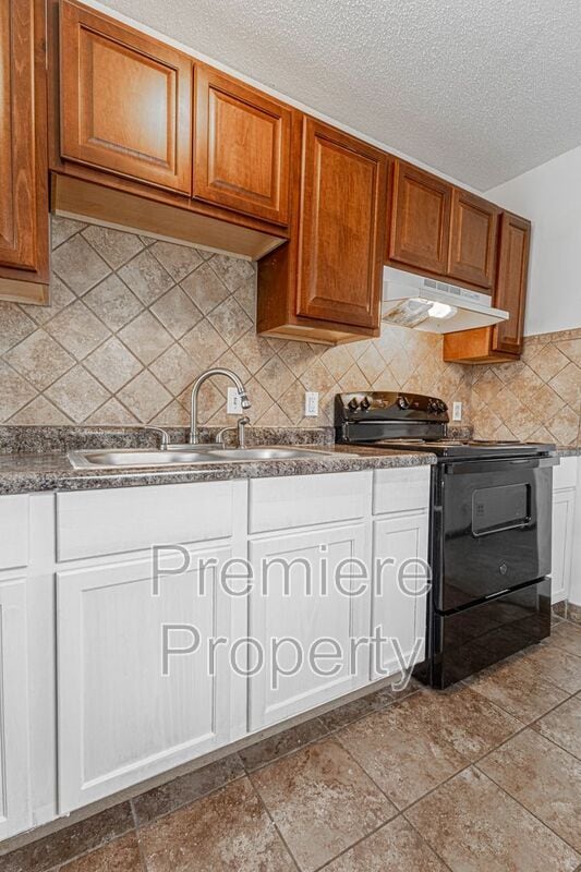 Building Photo - 4535 Lafayette Ave