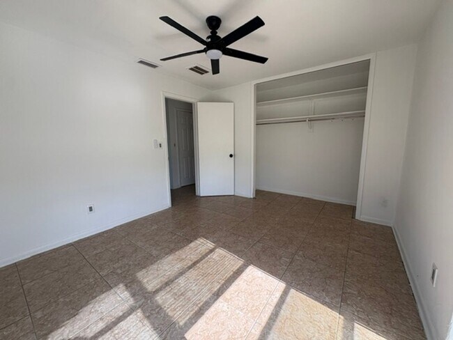 Building Photo - ****TWO WEEK FREE**** Charming 2-Bedroom Ranch in Cape Coral’s Bimini Basin Neighborhood