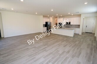 Building Photo - Gladden Farms 3 Bed 2 Bath+Den - 3 Car Garage