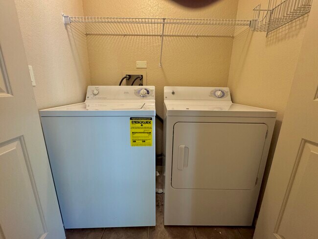 Building Photo - 101 S Players Club Dr