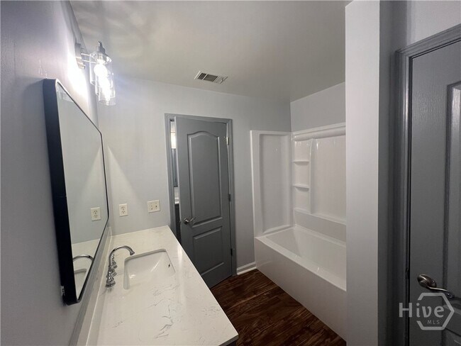 Building Photo - 120 Reese Way