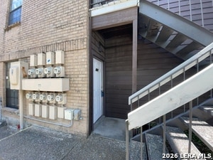 Building Photo - 8655 Datapoint Dr
