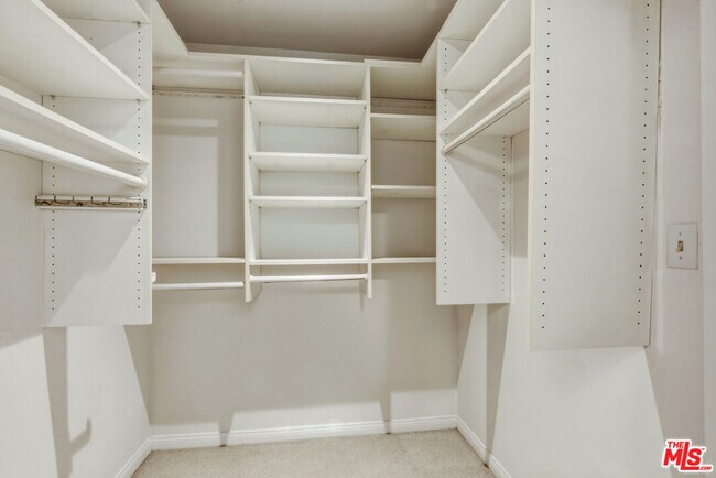 Building Photo - 832 15th St