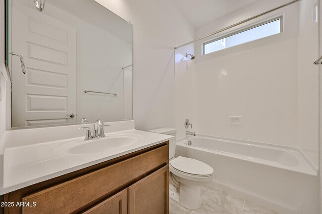 Building Photo - 8759 W Colter St