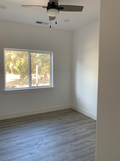 Building Photo - 1738 Palm Ave