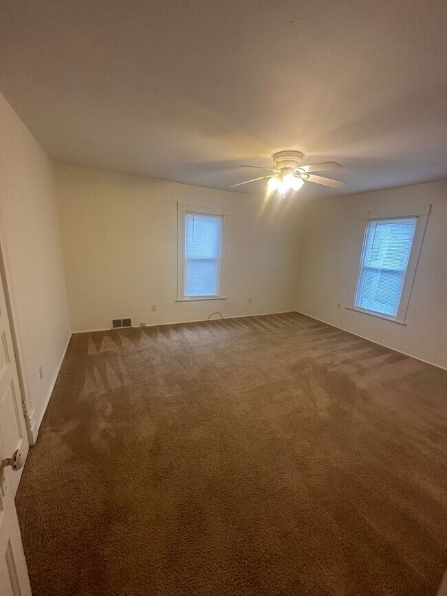 Building Photo - sce633