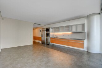 Building Photo - Veer Towers 1009W- Partial Strip Views fro...