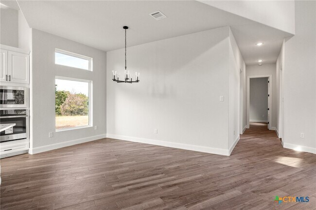 Building Photo - 118 Cap Rock