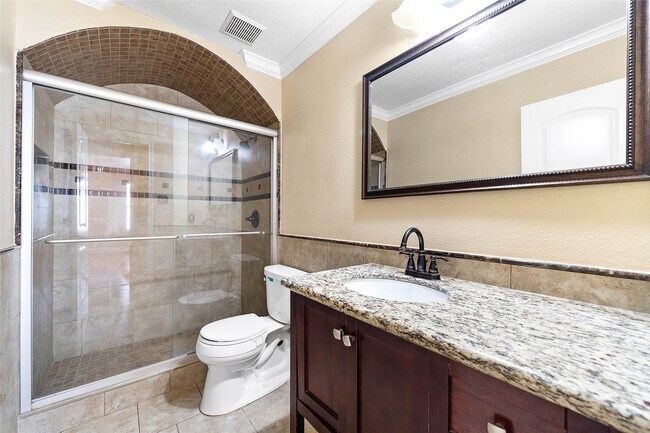 Building Photo - 7811 Fall Glen Dr