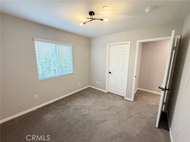 Building Photo - 1124 Mayflower Ave