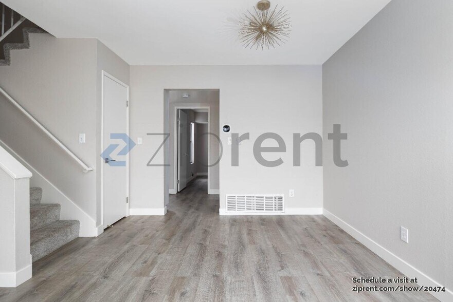 Building Photo - Unit 2