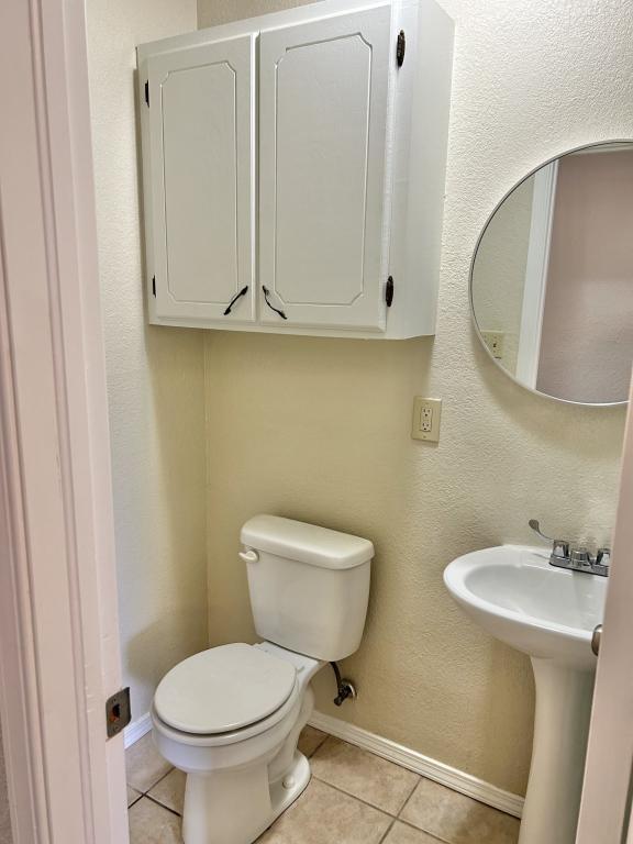 Building Photo - 424 N Webb Ave