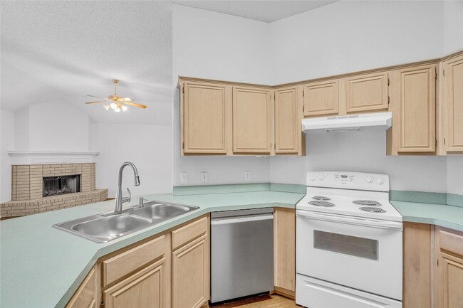 Building Photo - 8464 Ruthette Dr