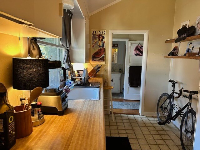 Building Photo - 222 D St