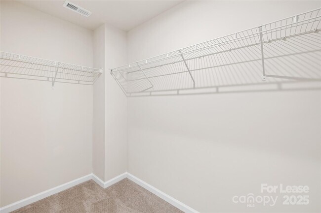 Building Photo - 13319 Savaine St