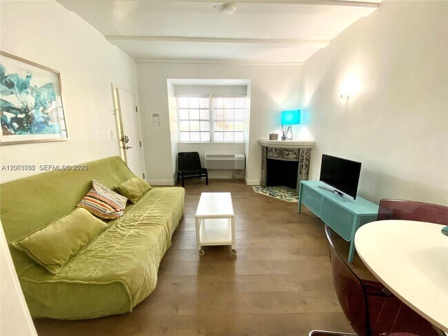 Building Photo - 439 15th St