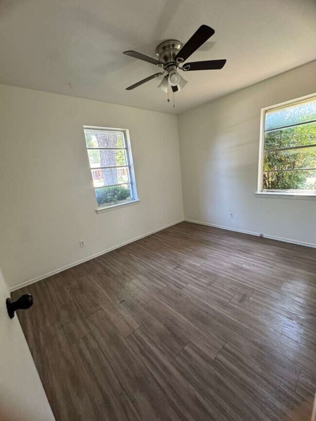 Building Photo - A hassle-free lifestyle