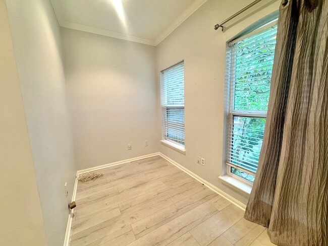 Building Photo - 2323 Bering Dr