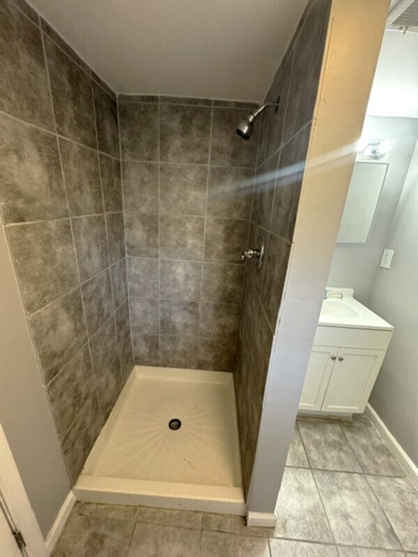 Building Photo - 2101 Chelsea Terrace