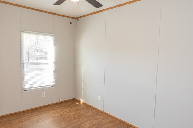 Building Photo - 1767 Goodman Lake Rd