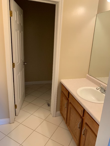 Building Photo - 6752 Ashley Ct