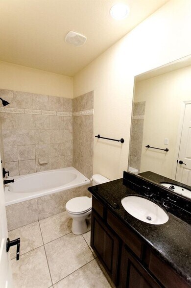 Building Photo - 308 Grove St