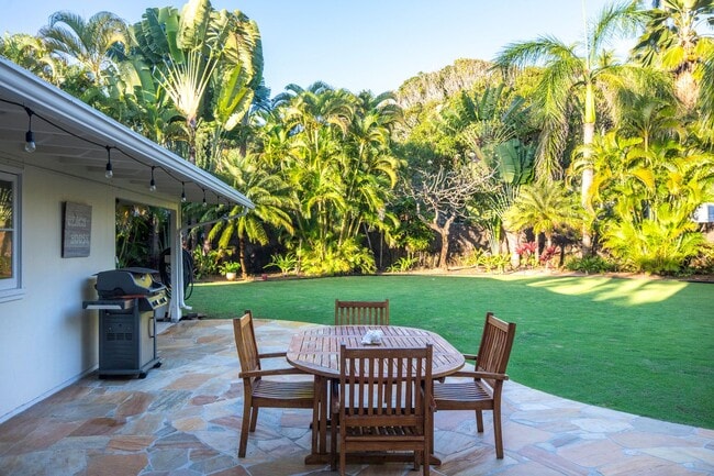 Building Photo - 1405 Mokulua Dr