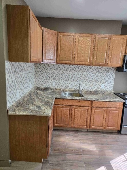 Primary Photo - 52 Lander St