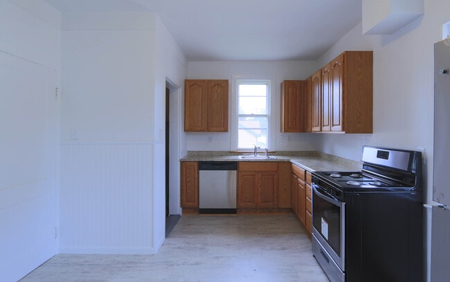 Building Photo - 29447 Kelly Rd