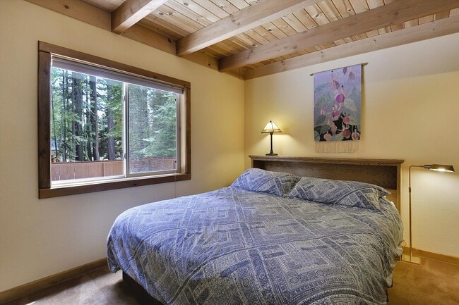 Building Photo - Woodacre Ski Lease