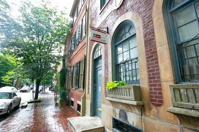 Building Photo - 413 Pine St