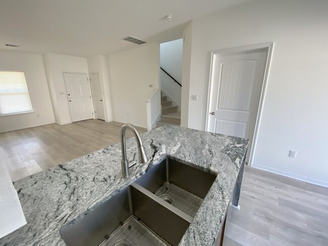 Building Photo - 4512 Inicio Ln