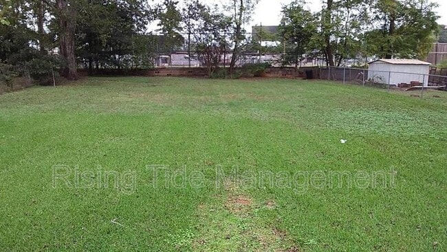 Building Photo - 2529 Circle Dr