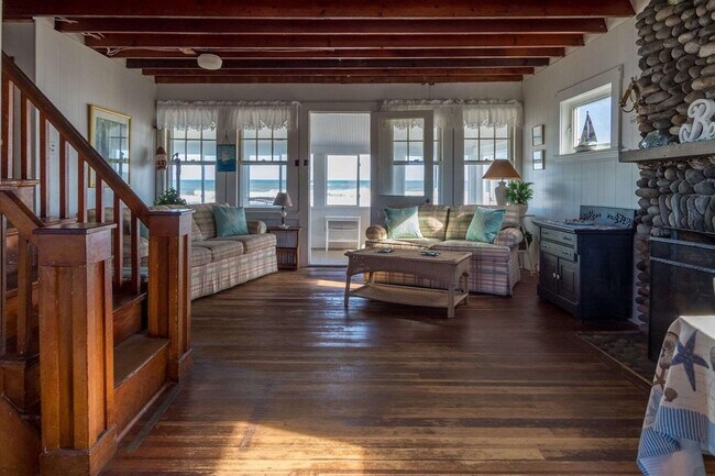 Building Photo - 1056 Ocean Blvd