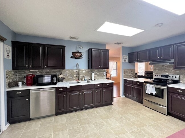 Building Photo - 7543 Prairie Lace