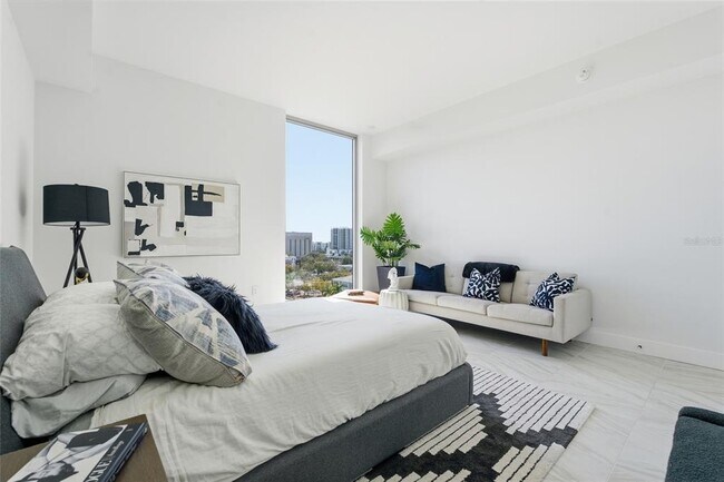 Building Photo - 777 3rd Ave N