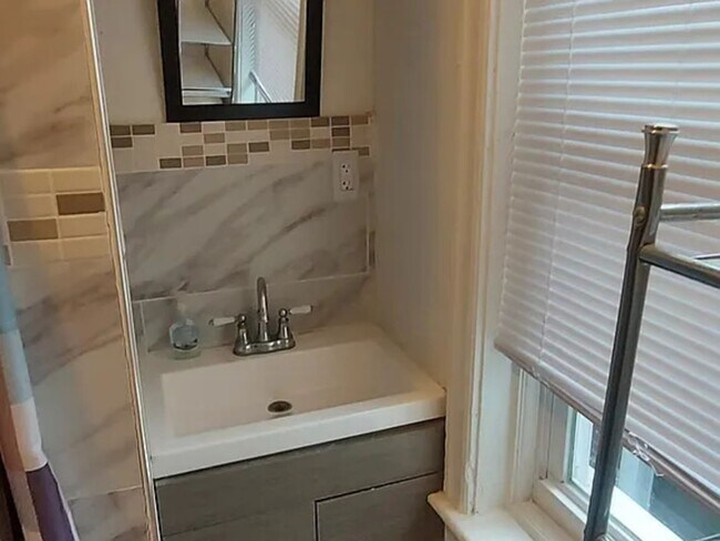 Building Photo - Charming 3BR House in Philadelphia