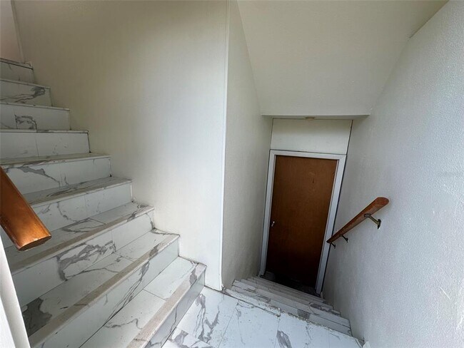 Building Photo - 4416 Englewood Rd