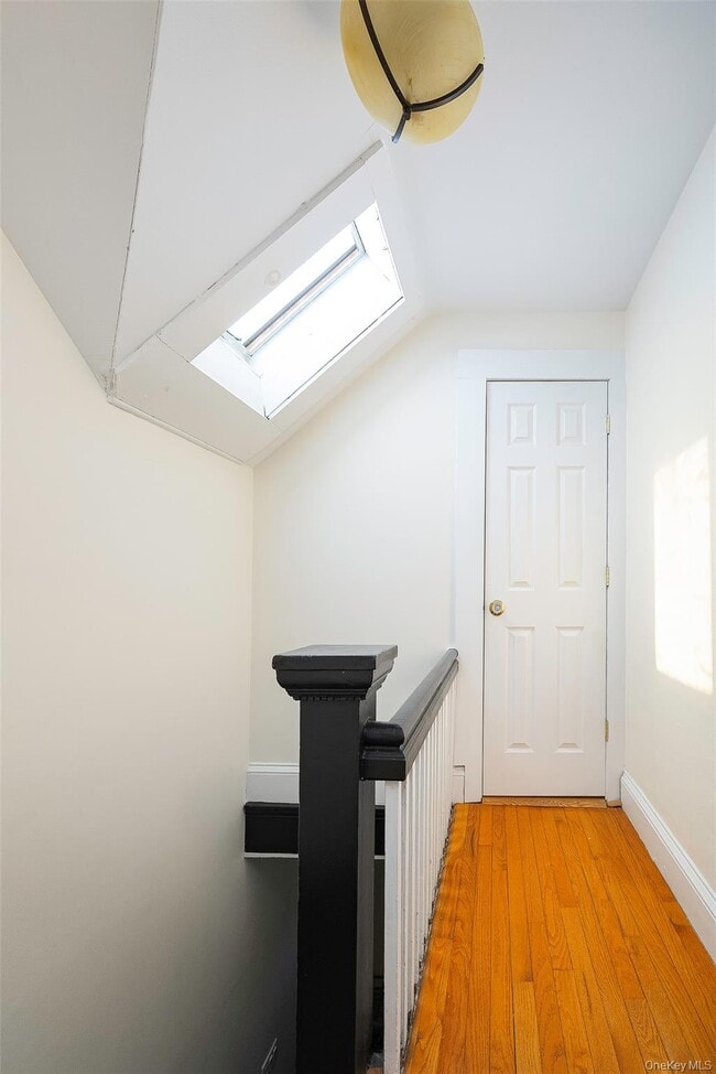 Building Photo - 108 Church St