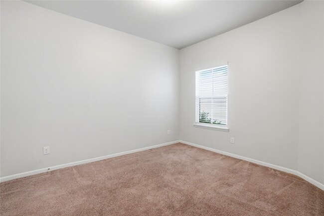 Building Photo - 116 Camelot Pl Ct