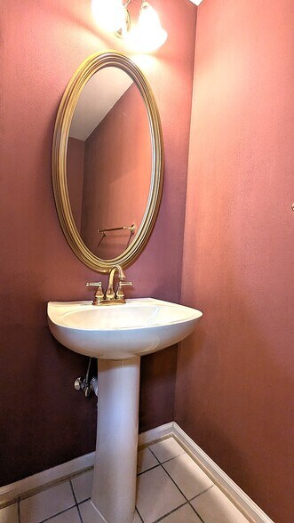 Building Photo - 1379 Heritage Oak Way