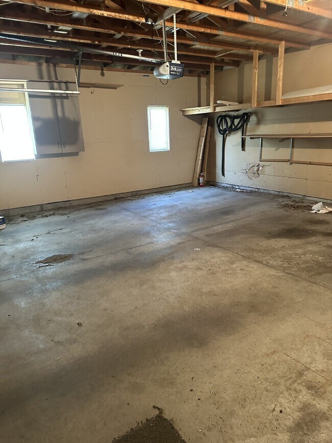 Building Photo - 3502 28th St SW