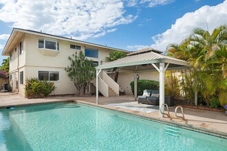 Building Photo - Newly Renovated Furnished 3BR/1BA Downstairs Unit with Pool Access in South Kihei