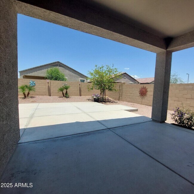Building Photo - 25322 W Carson Dr