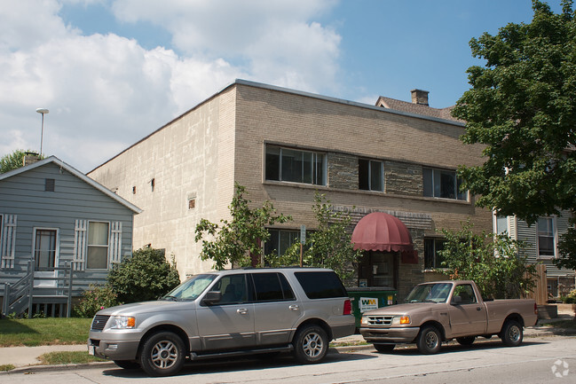 Building Photo - Farwell Apartments