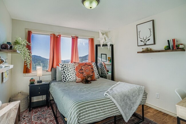 Building Photo - 13203 S Wamblee Valley Rd