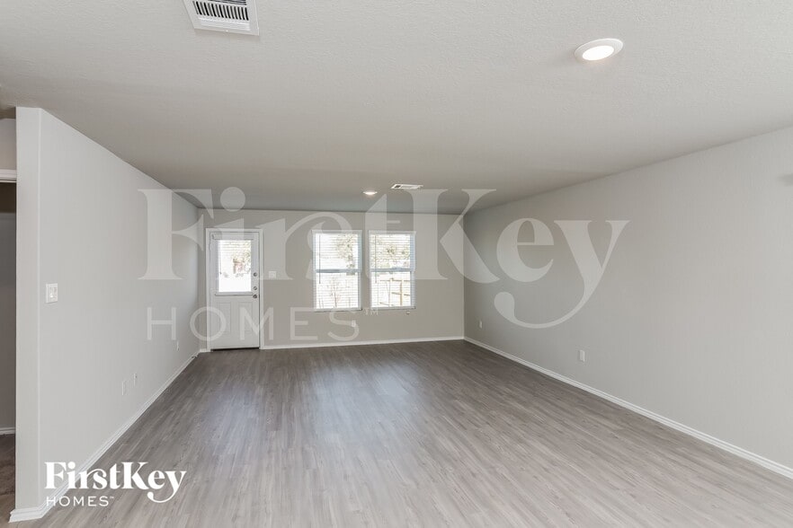 Building Photo - 1847 Morse Way