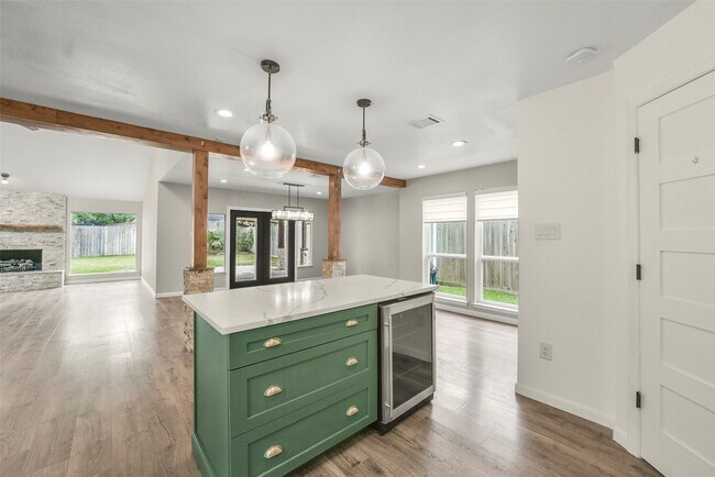 Building Photo - 12111 Whittington Dr