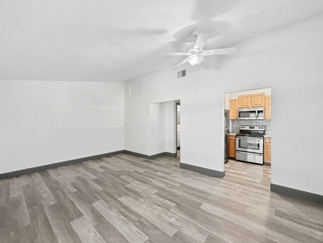 Building Photo - Spacious 1BR Duplex Near Beaches – Private Yard + Amenities! 1bed|1bath