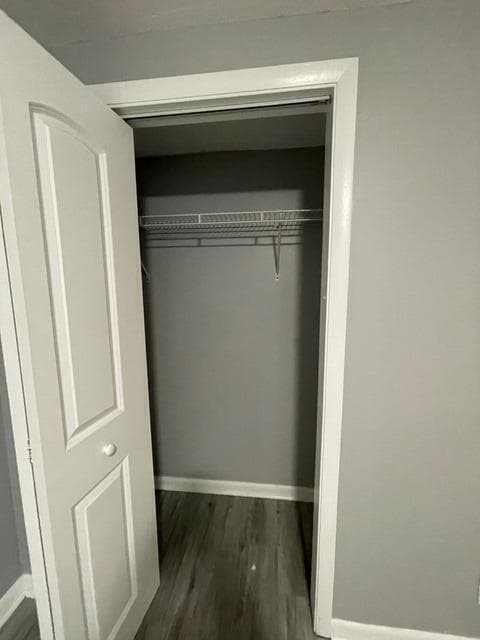 Building Photo - 919 Laurel Dr